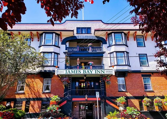 James Bay Inn Hotel, Suites & Cottage